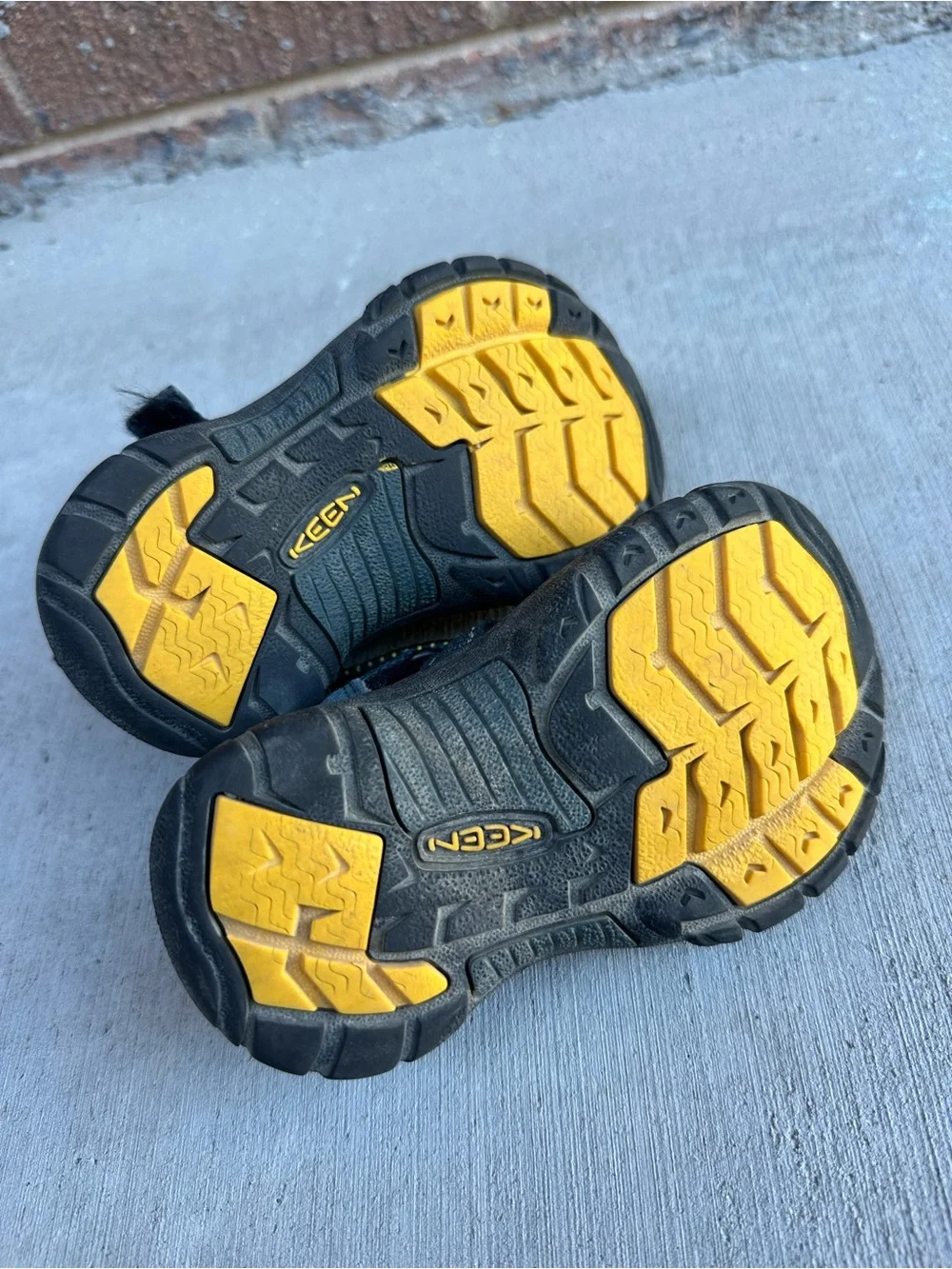 Keen Newport H2 Sandals Water Shoes Boys Size 8 Blue